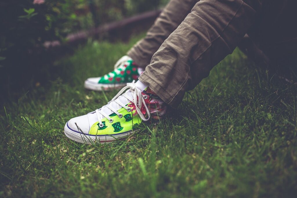 handmade-sneakers-colorful-791693 handmade, sneakers, colorful-791693.jpg