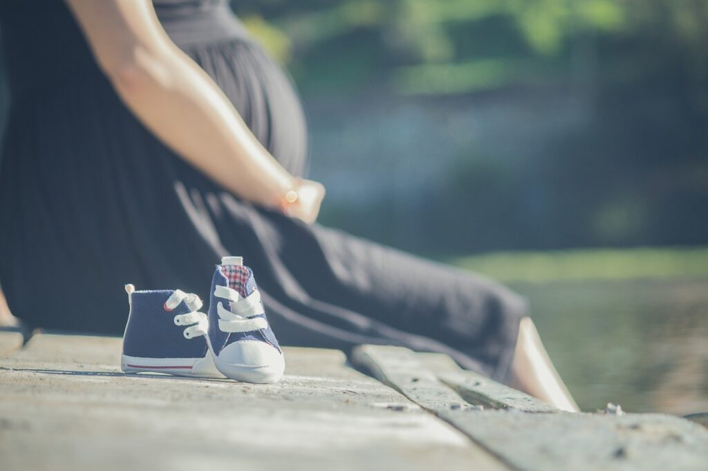 pregnant-shoes-babies-spring-2720433 pregnant, shoes babies, spring-2720433.jpg